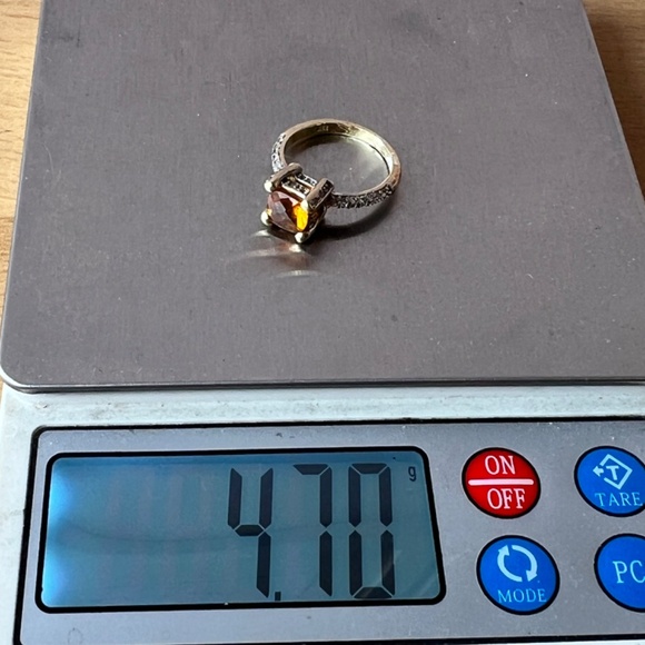 VINTAGE  DESIGNER 14K YELLOW GOLD CHECKERBOARD CUT CITRINE PAVE DIAMOND RING - Picture 13 of 16